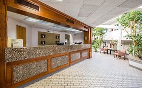 Greeneville Inn And Suites
